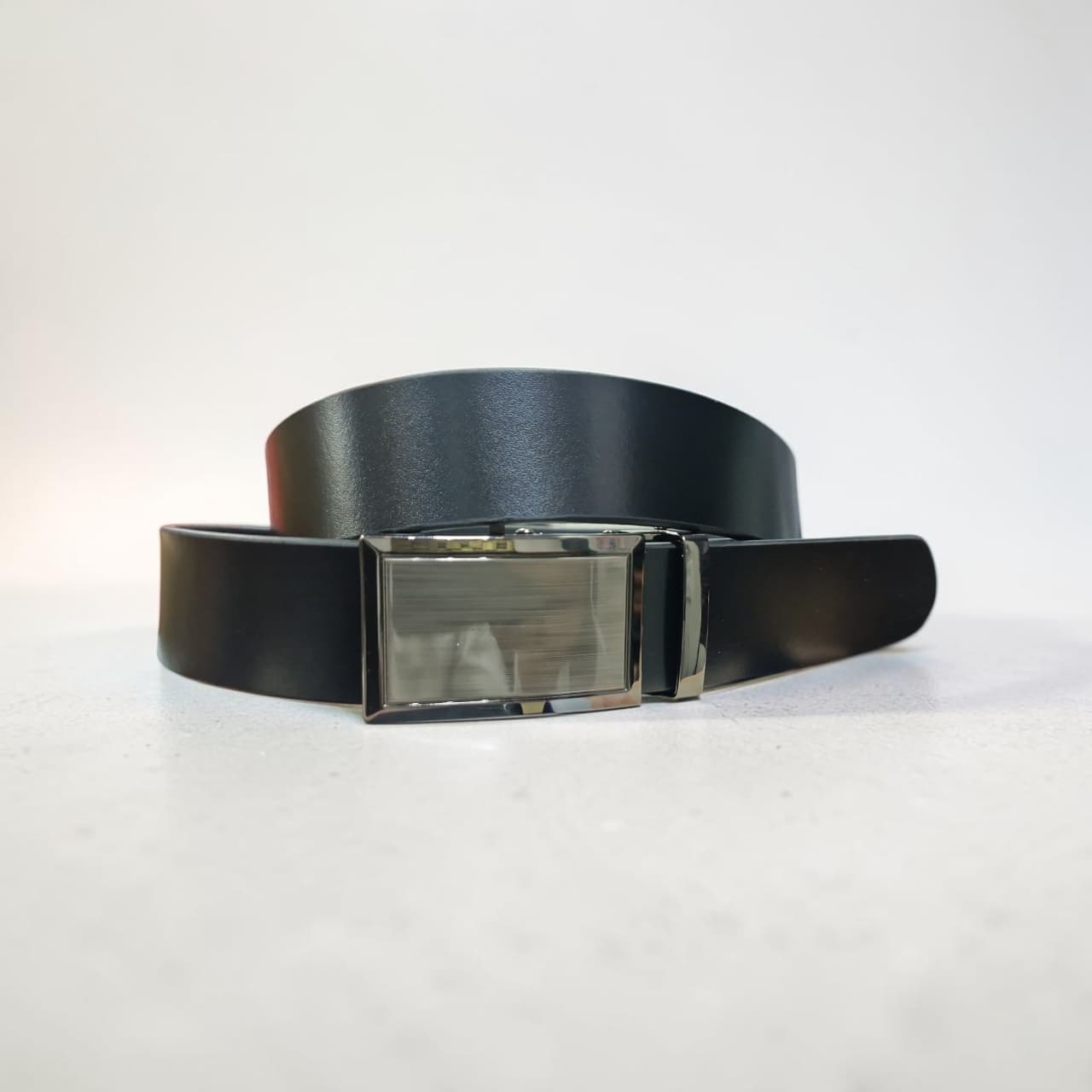 Men's Genuine Leather Automatic Buckle Belt – Black